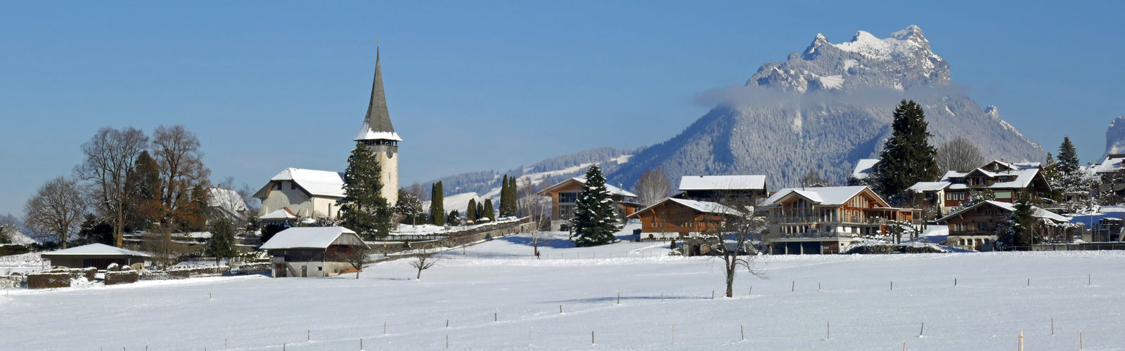 Aeschi mit Sigriswilergrat im Winter